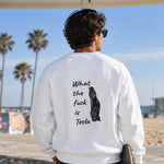 What The Fuck Is Tesla Oversize Sweatshirt – Beyaz – model üzerinde arka görünüm