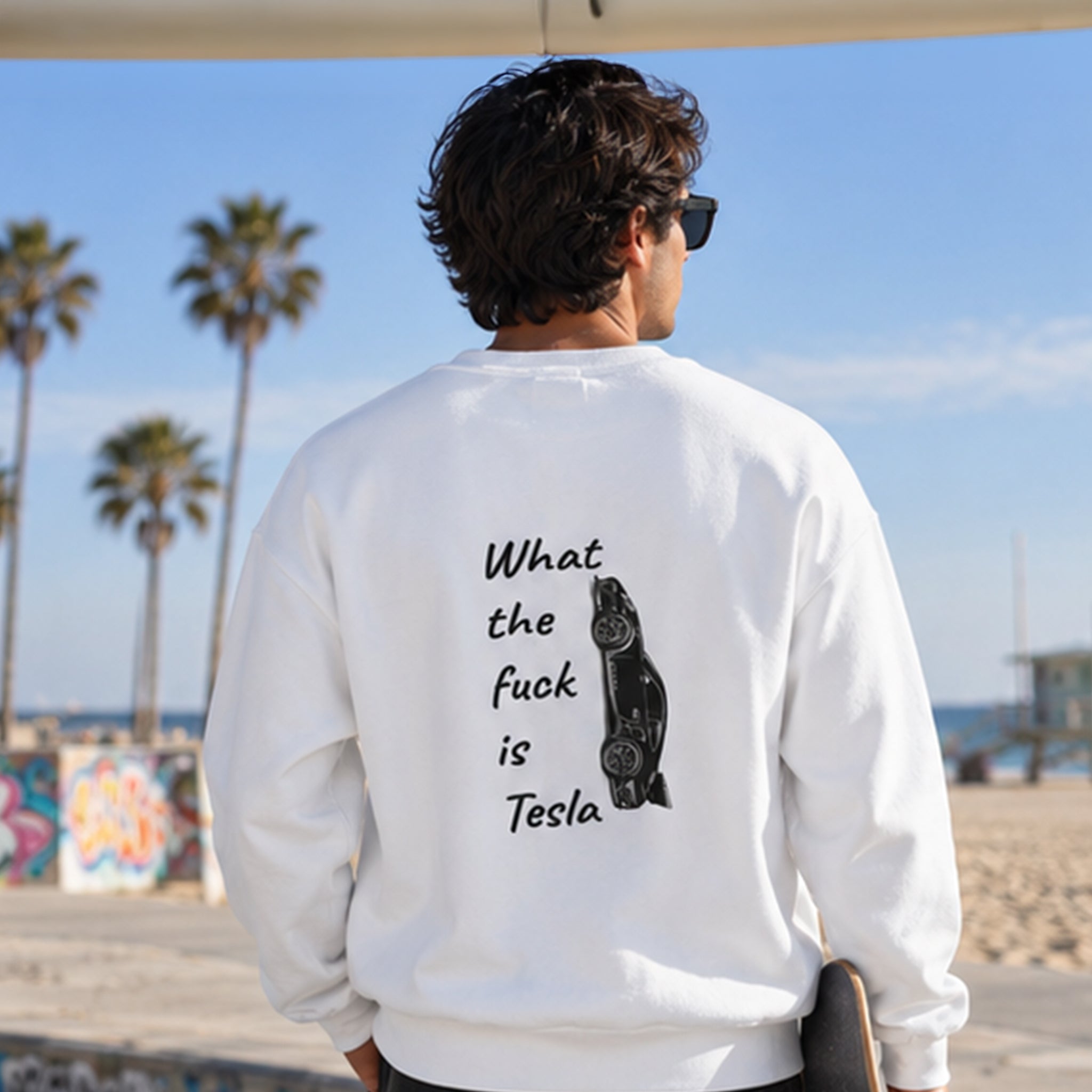 What The Fuck Is Tesla Oversize Sweatshirt – Beyaz – model üzerinde arka görünüm