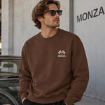 Monza Grand Prix Oversize Sweatshirt – Kahverengi – model üzerinde ön görünüm