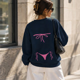 Pink Bikini Oversize Sweatshirt – Lacivert – model üzerinde arka görünüm