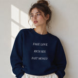 Fake Love Rich Sex Fast Money Oversize Sweatshirt – Lacivert – model üzerinde ön görünüm
