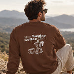 Slow Sunday Coffee Club Oversize Sweatshirt – Kahverengi – model üzerinde arka görünüm
