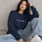 My Ex Is Gay Oversize Sweatshirt – Lacivert – model üzerinde ön görünüm
