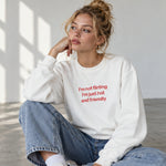 I'm Not Flirting Oversize Sweatshirt – Beyaz – model üzerinde ön görünüm