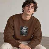 Vito Corleone Oversize Sweatshirt – Kahverengi – model üzerinde ön görünüm