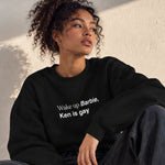 Wake Up Barbie Oversize Sweatshirt – Siyah – model üzerinde ön görünüm