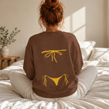 Yellow Bikini Oversize Sweatshirt – Kahverengi – model üzerinde arka görünüm