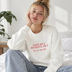 My Tits Oversize Sweatshirt – Beyaz – model üzerinde ön görünüm