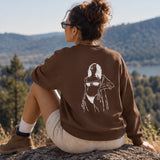 Catch Me By The Sea Oversize Sweatshirt – Kahverengi – model üzerinde arka görünüm