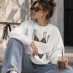 Leopard Bikini Oversize Sweatshirt – Beyaz – model üzerinde ön görünüm