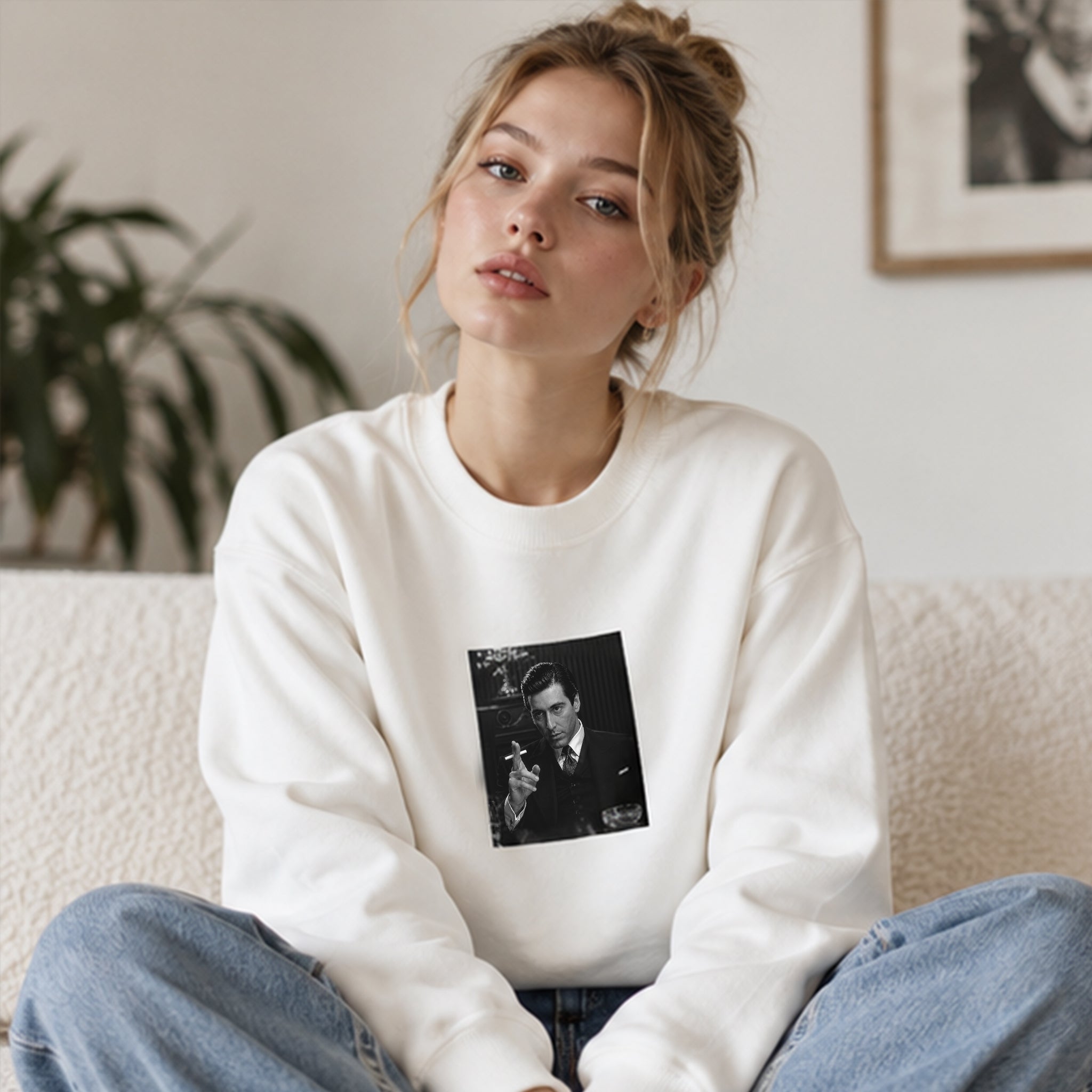 Michael Corleone Oversize Sweatshirt – Beyaz – model üzerinde ön görünüm
