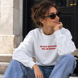 My Next Boyfriend Will Be Normal Oversize Sweatshirt – Beyaz – model üzerinde ön görünüm