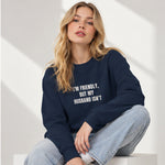 But My Husband Oversize Sweatshirt – Lacivert – model üzerinde ön görünüm