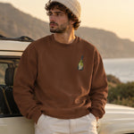 Big Money Never Comes Clean Oversize Sweatshirt – Kahverengi – model üzerinde ön görünüm
