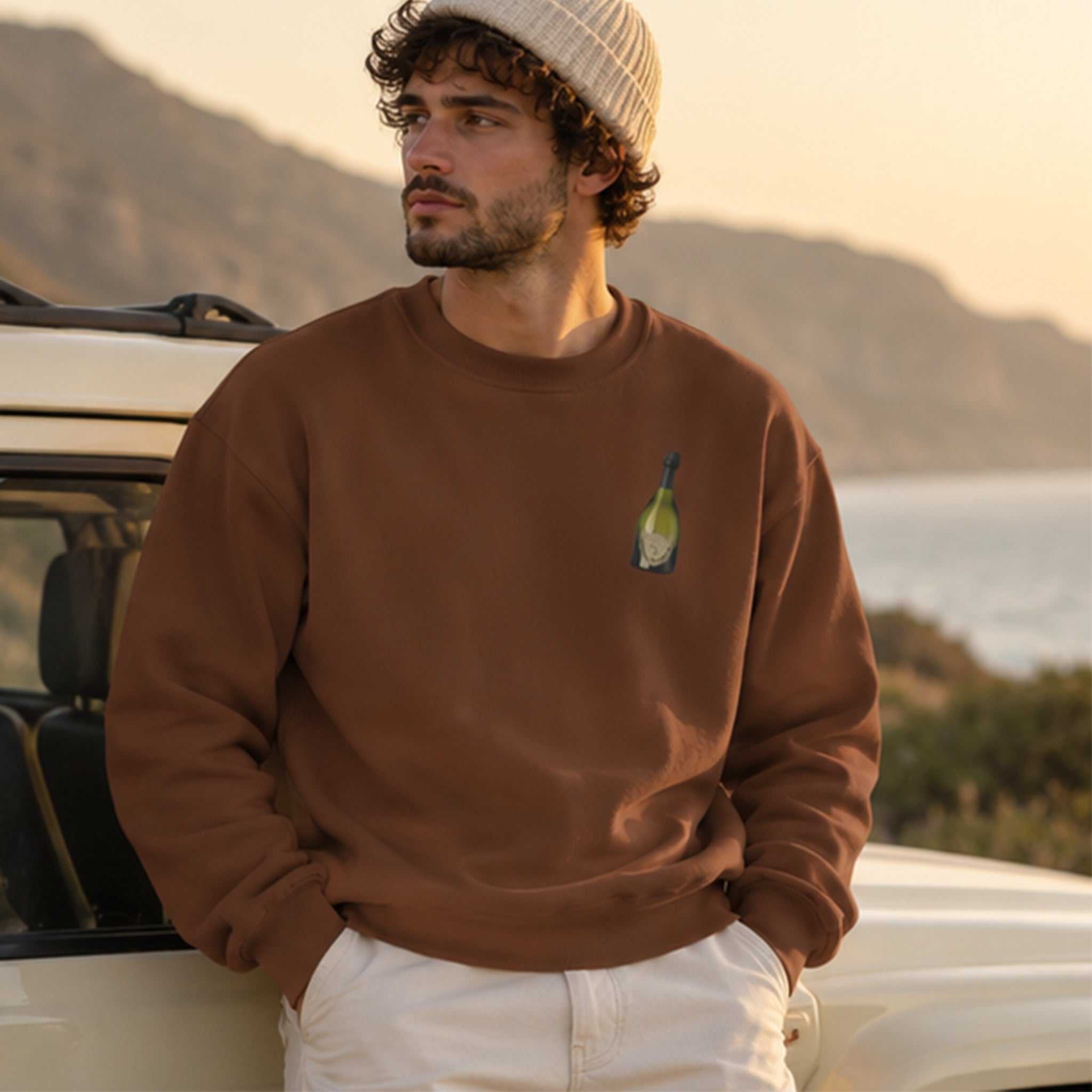 Big Money Never Comes Clean Oversize Sweatshirt – Kahverengi – model üzerinde ön görünüm