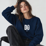 DO IT Oversize Sweatshirt – Lacivert – model üzerinde ön görünüm