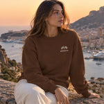 Monaco Grand Prix Oversize Sweatshirt – Kahverengi – model üzerinde ön görünüm