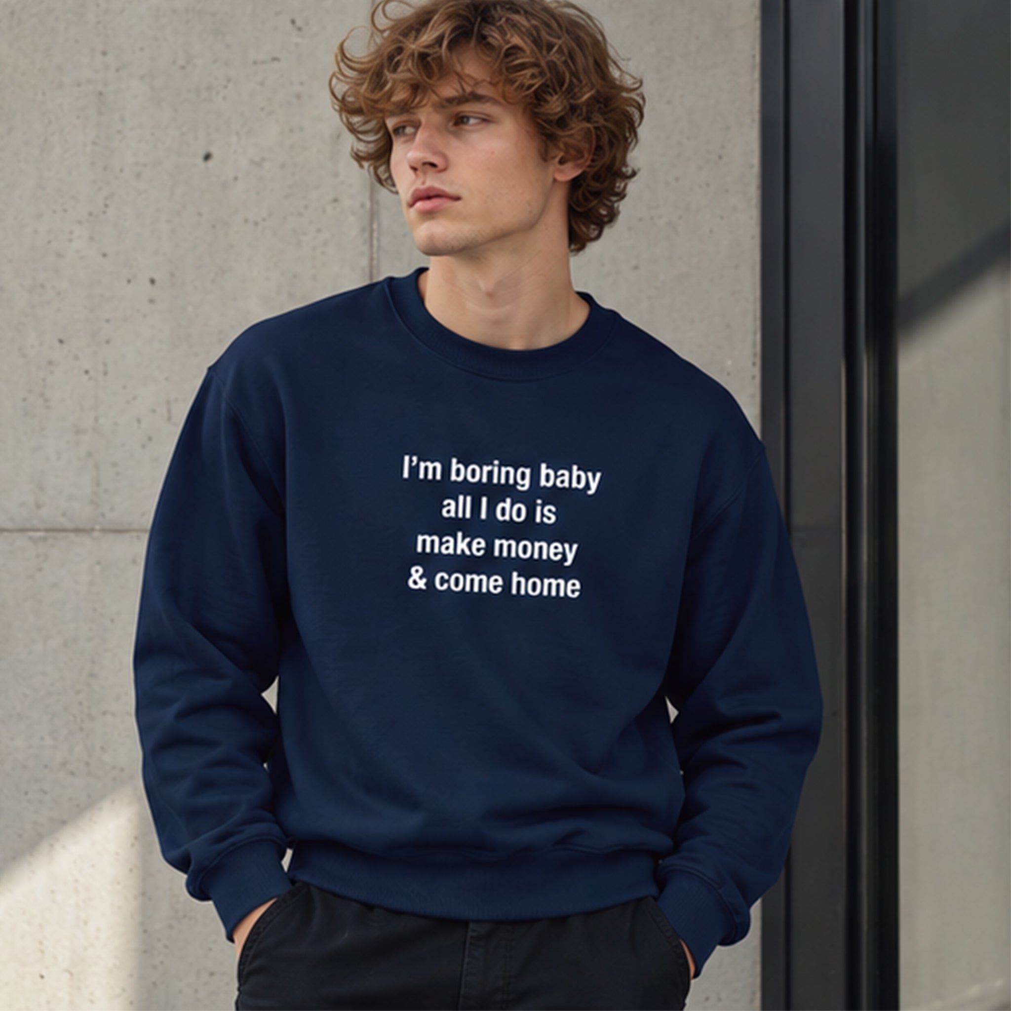 I’m Boring Baby Oversize Sweatshirt – Lacivert – model üzerinde ön görünüm