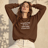 I’m Boring Baby Oversize Sweatshirt – Kahverengi – model üzerinde ön görünüm
