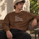 Sexy People Overthink Oversize Sweatshirt – Kahverengi – model üzerinde ön görünüm