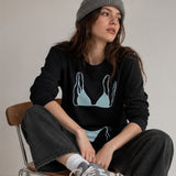 Blue Bikini Sweatshirt – Siyah – model üzerinde ön görünüm