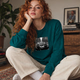 No Requests Sweatshirt – Koyu Yeşil – model üzerinde ön görünüm
