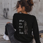 What The Fuck Is Tesla Sweatshirt – Siyah – model üzerinde arka görünüm