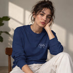 Café de Paris Sweatshirt – Lacivert – model üzerinde ön görünüm