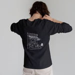 Café de Paris Sweatshirt – Siyah – model üzerinde arka görünüm