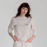 Café de Paris Sweatshirt – Bej – model üzerinde ön görünüm