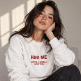I Smell Like You Sweatshirt – Beyaz – model üzerinde ön görünüm