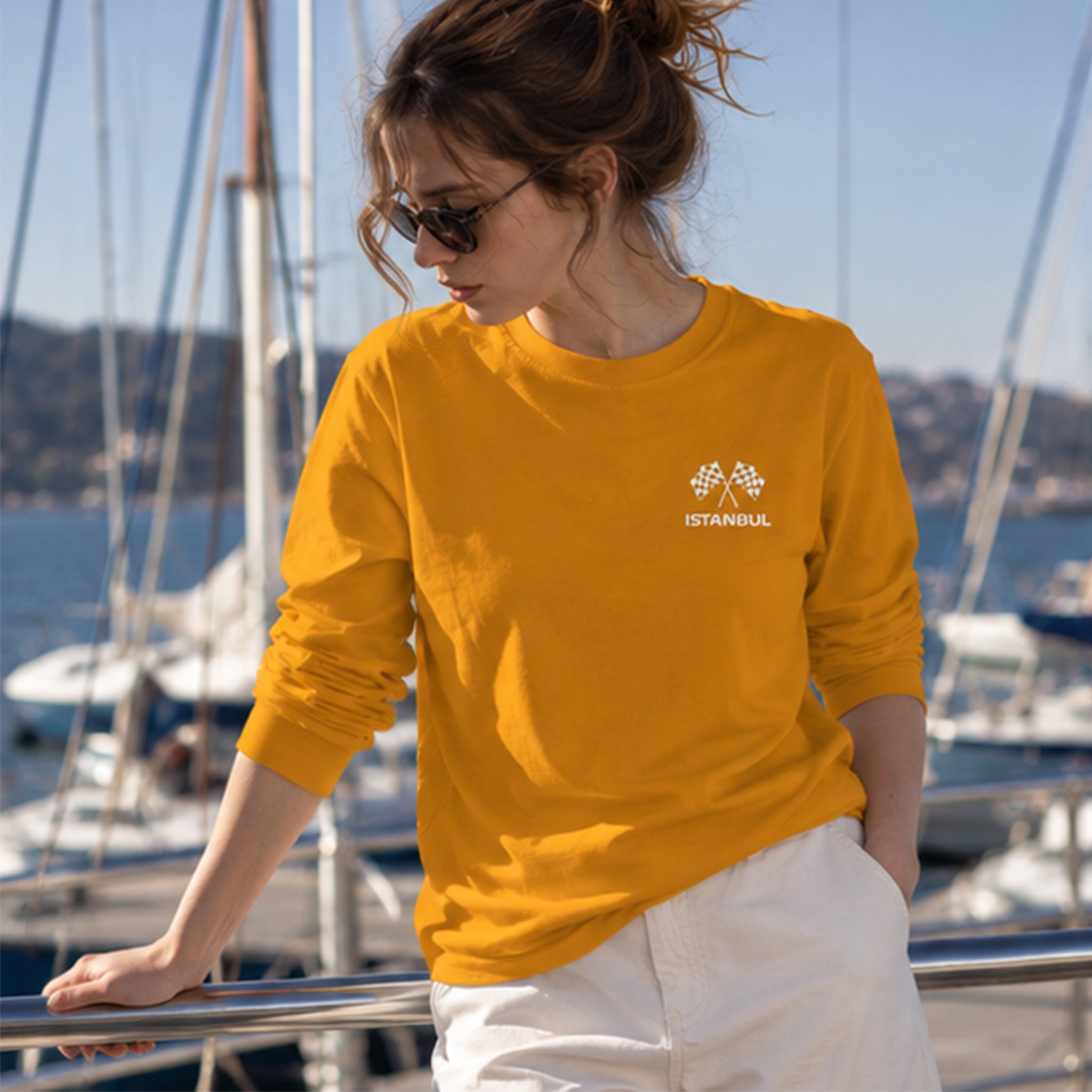 Türkiye Grand Prix Sweatshirt – Turuncu – model üzerinde ön görünüm