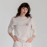 Türkiye Grand Prix Sweatshirt – Bej – model üzerinde ön görünüm