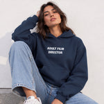 Adult Film Director Oversize Hoodie – Lacivert – model üzerinde ön görünüm