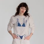 Navy Blue Bikini Sweatshirt – Bej – model üzerinde ön görünüm