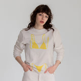 Yellow Bikini Sweatshirt – Bej – model üzerinde ön görünüm