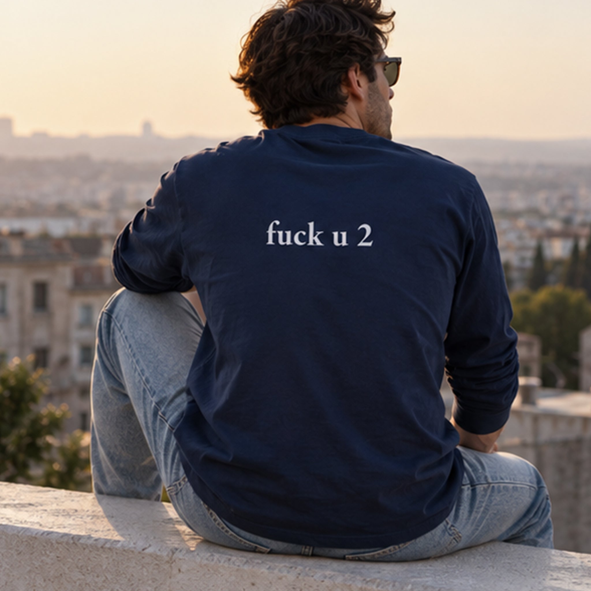 FUCK U Sweatshirt – Lacivert – model üzerinde arka görünüm
