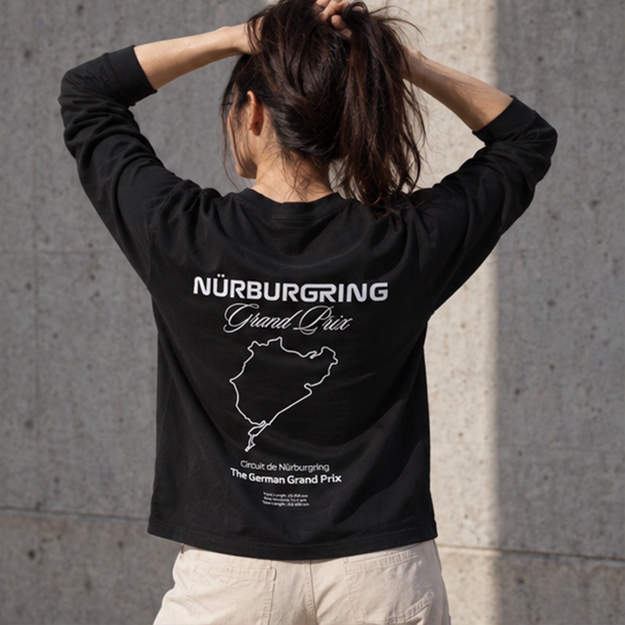 German Grand Prix – Nürburgring Grand Prix Sweatshirt – Siyah – model üzerinde arka görünüm