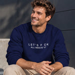 All I Need Is U Sweatshirt – Lacivert – model üzerinde ön görünüm
