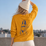 Catch Me By The Sea Sweatshirt – Turuncu – model üzerinde arka görünüm