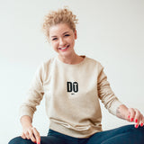 DO IT Sweatshirt – Bej – model üzerinde ön görünüm