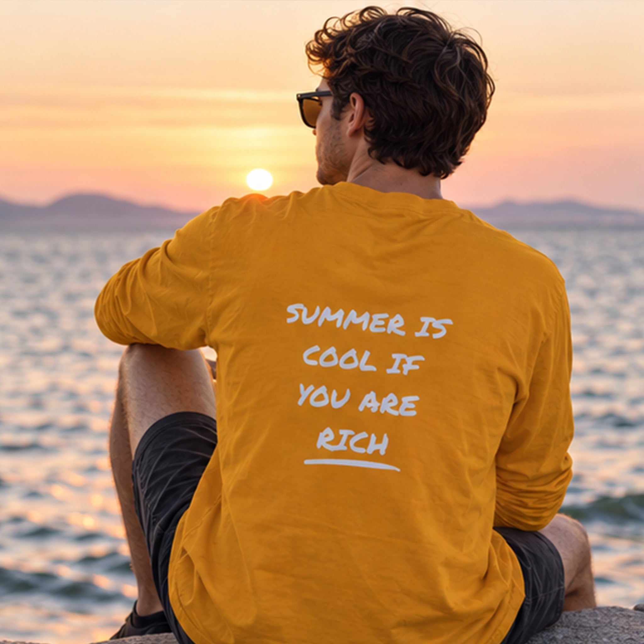 Summer Is Cool If You're Rich Sweatshirt – Turuncu – model üzerinde arka görünüm