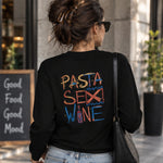 Pasta Sex Wine Sweatshirt – Siyah – model üzerinde arka görünüm