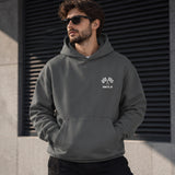 Imola Grand Prix Oversize Hoodie – Antrasit – model üzerinde ön görünüm