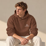 Spa-Francorchamps Grand Prix Oversize Hoodie – Kahverengi – model üzerinde ön görünüm