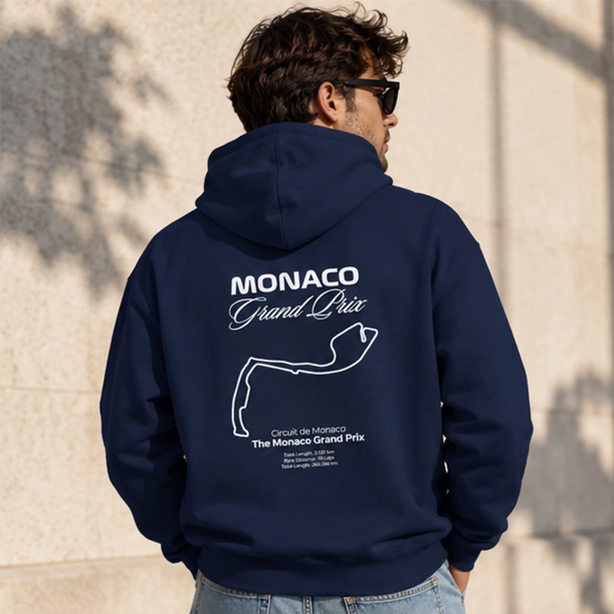 Monaco Grand Prix Oversize Hoodie – Lacivert – model üzerinde arka görünüm