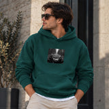 No Requests Hoodie – Koyu Yeşil – model üzerinde ön görünüm