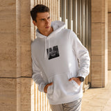 No Requests Hoodie – Beyaz – model üzerinde ön görünüm