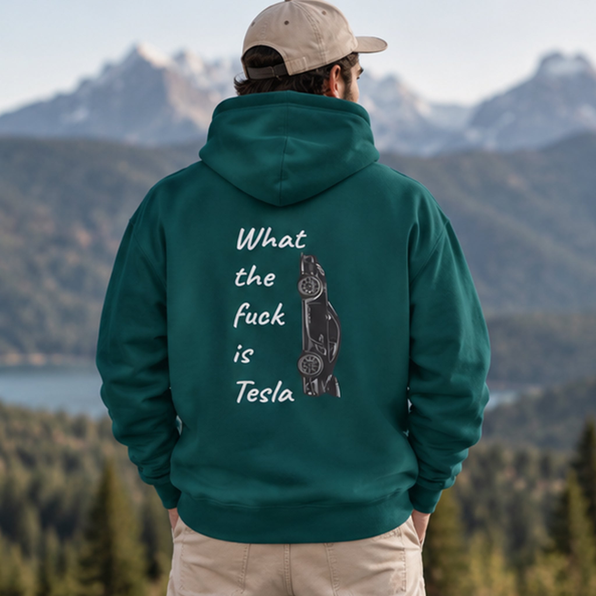What The Fuck Is Tesla Hoodie – Koyu Yeşil – model üzerinde arka görünüm