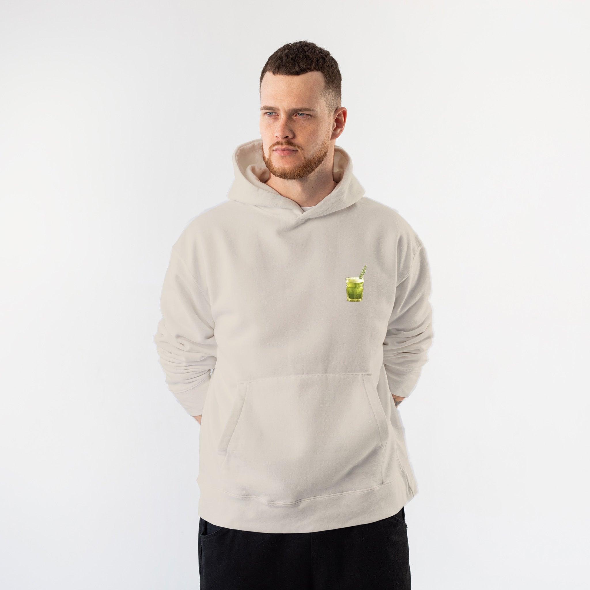 What The Fuck Is Kuzu Kulağı Hoodie – Krem – model üzerinde ön görünüm